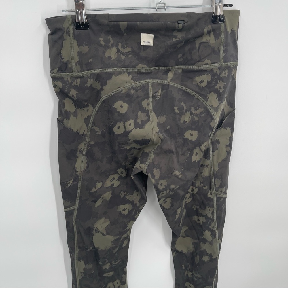 Vuori Women's Stride  Performance Side Pocket Legging VW429 Green camo Small - Picture 8 of 10